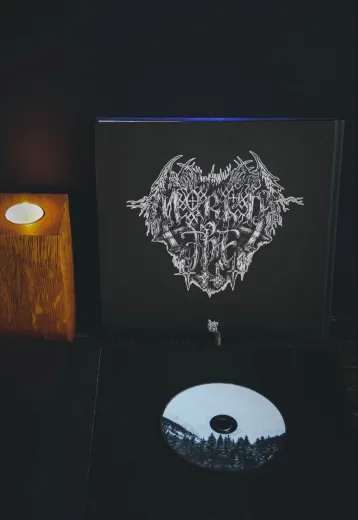 Mørkt Tre - Zazyrny za Obrij (Look beyond the Horizon) / Artbook + CD